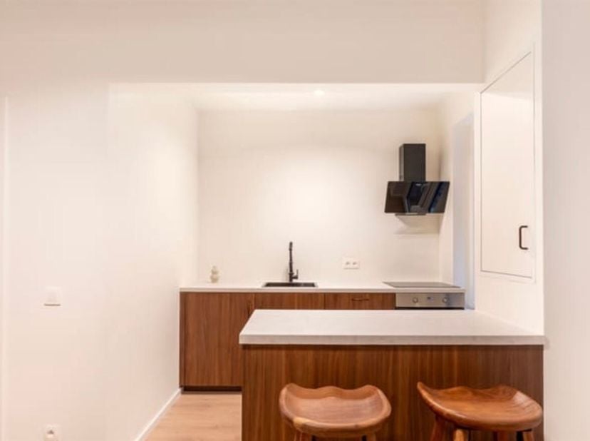 Spacieux studio avec terrasse dans un emplacement central !<br />
Situation : L'appartement est situé dans un emplacement central, en plein coeur d'An