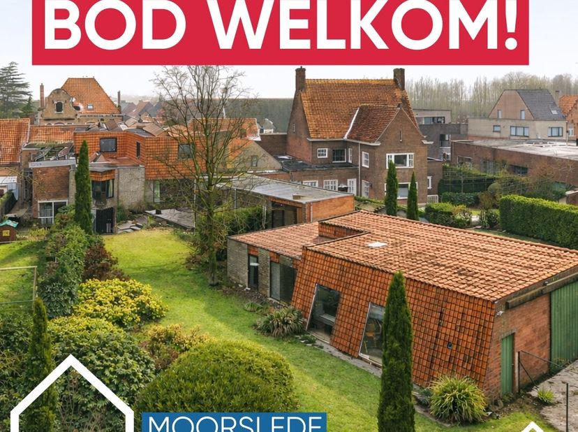 Een verborgen villa met praktijkruimte, bijgebouw en loods in het centrum van Moorslede ook wel de 'groene long' genoemd op maar liefst 1461m². Deze u