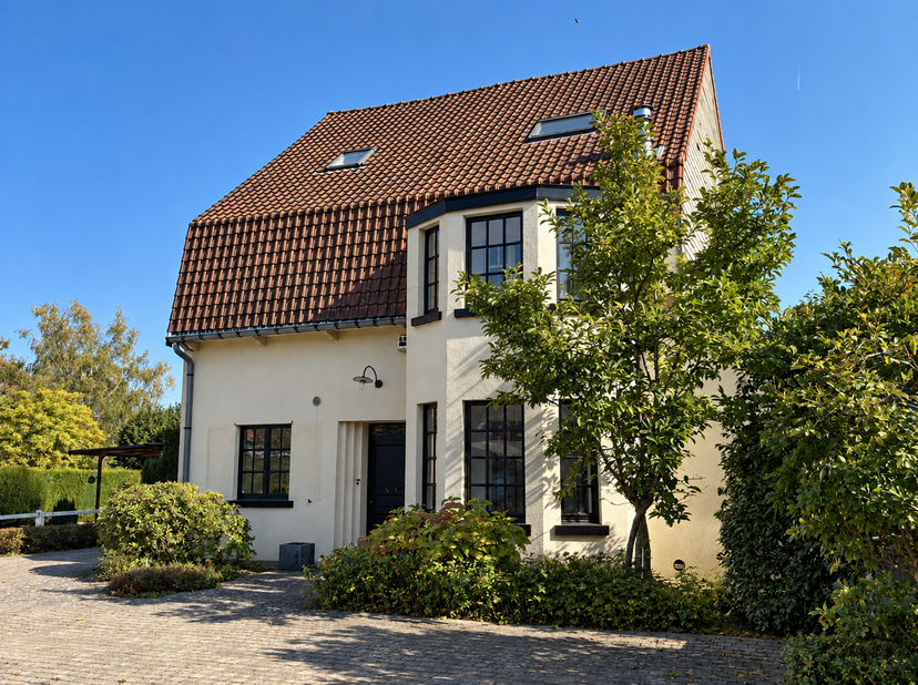 Maison à vendre à Chaussée de Tervuren 98,
                    1410 Waterloo