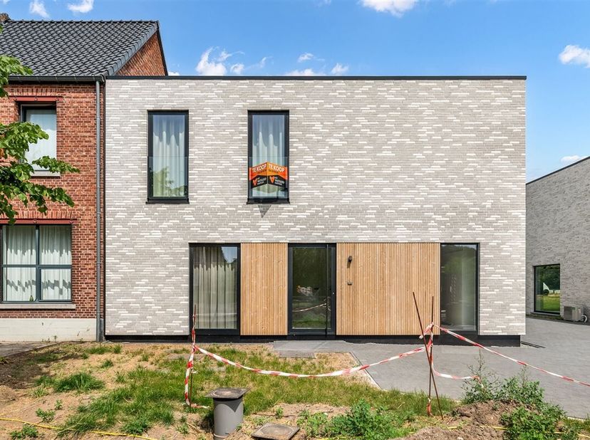 Huis te koop
                    in 2490 Balen