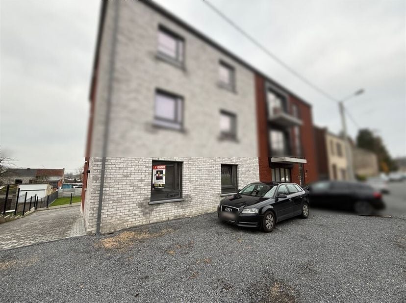 Nieuw appartement van 70 m² geschikt voor PBM's gelegen op de begane grond van een residentie met 7 eenheden en lift tegenover het nationale bos van B