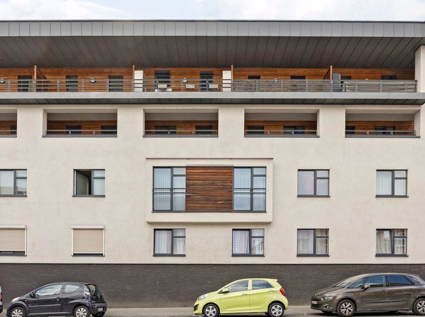 Immo Pické biedt u dit uiterst gunstig gelegen appartement aan in Anderlecht, gelegen in de nabijheid van scholen, winkels, openbaar vervoer, invalswe