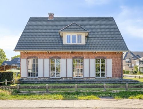                                         Eengezinswoning te koop in Genk, € 375.000
