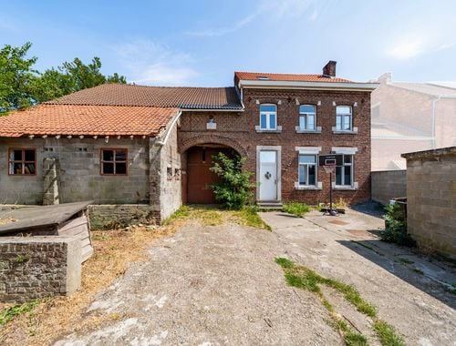                                         Eengezinswoning te koop in Cras-Avernas, € 324.000
