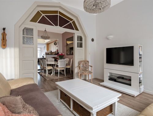                                         Maison de ville à vendre à Berchem, € 474.000
