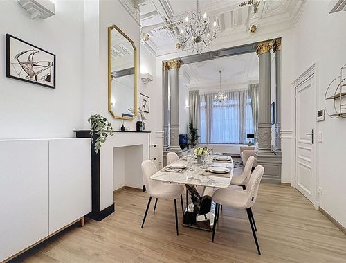                                         Appartement te huur in Sint-Joost-ten-Node, € 1.900
