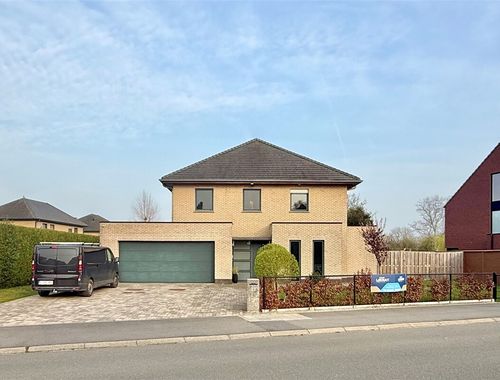                                         Maison à louer à Kapelle-op-den-Bos, € 1.950

