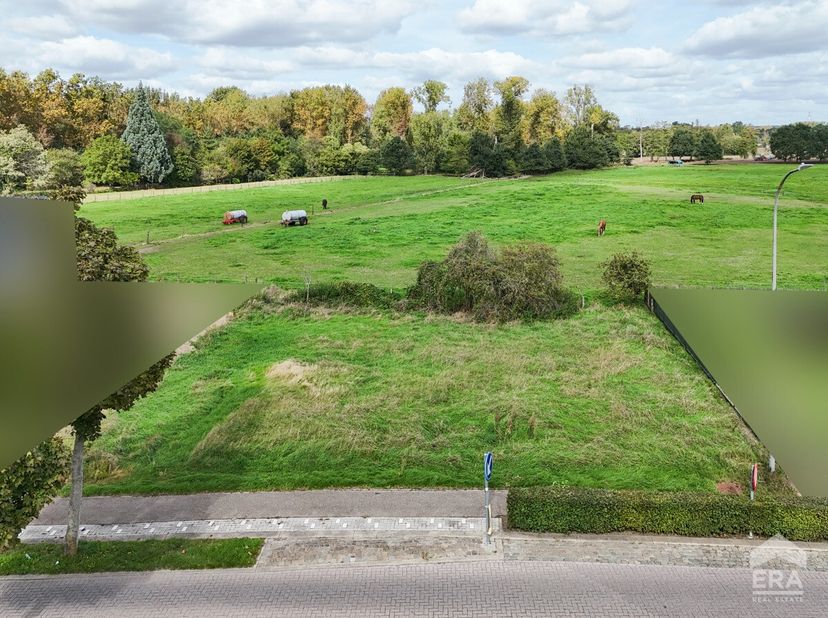 Terrain à vendre à Koorstraat 45,
                    3510 Kermt