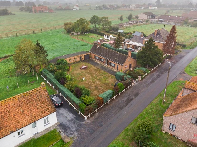 Maison à vendre à Biesemveldstraat 29,
                    9880 Aalter