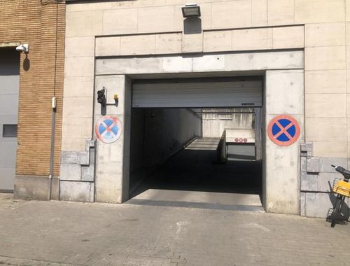                                         Kelder garage te koop in Sint-Jans-Molenbeek, € 18.000
