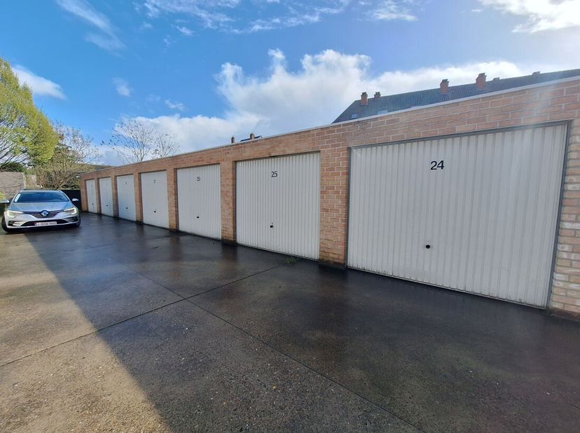 Garage à louer
                    à 3500 Hasselt