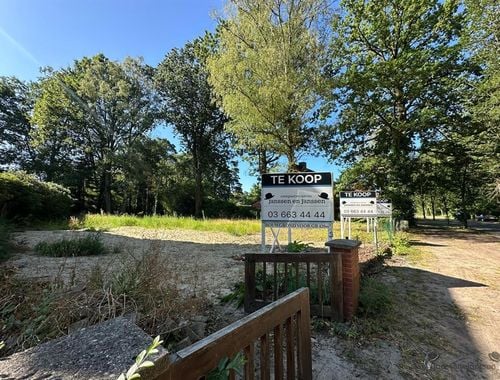                                         Grond te koop in Brasschaat, € 199.000

