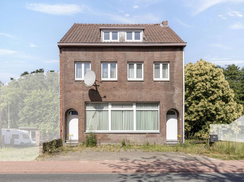 Bent u op zoek naar een ruime woning met tal van mogelijkheden op een centrale ligging in Genk? Dan is deze eigendom beslist een bezoek waard.<br />
<