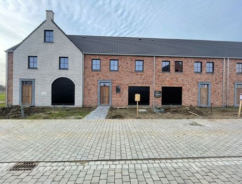                                         Woning te koop in Deinze, € 437.339
