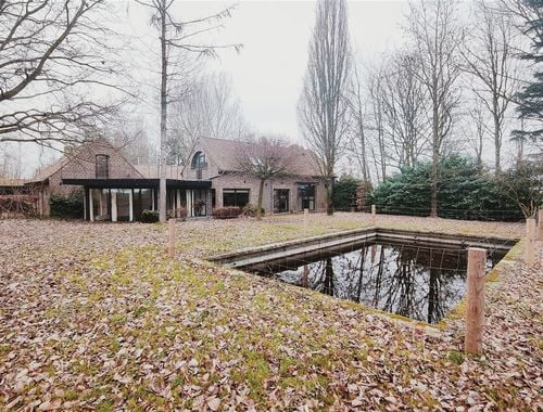                                         Autre à louer à Dottignies, € 1.700
