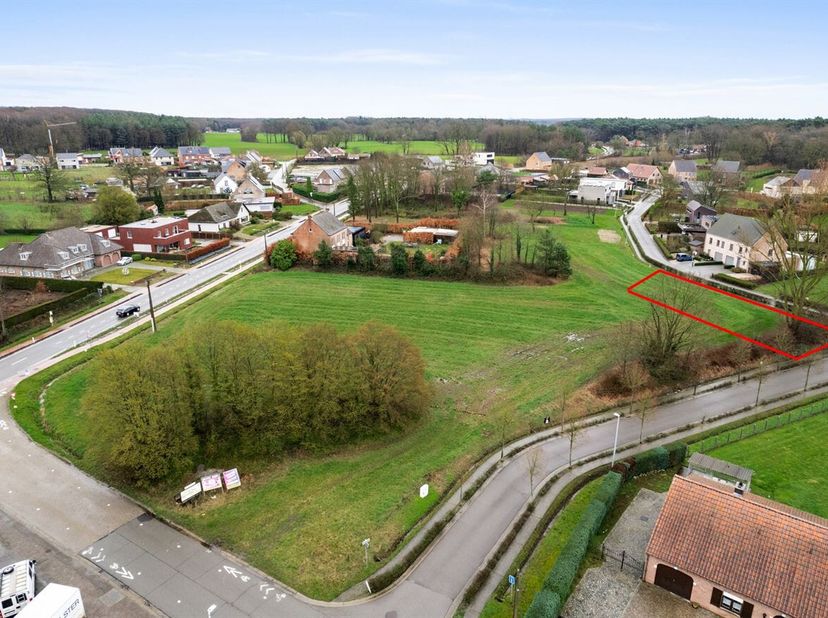 Bouwgrond in rustige en groene omgeving te koop! <br />
Op zoek naar de ideale locatie om uw droomwoning te realiseren? <br />
Deze mooie bouwgrond is