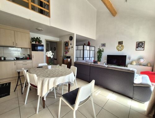                                         Duplex te koop in Sint-Pieters-Rode, € 185.000

