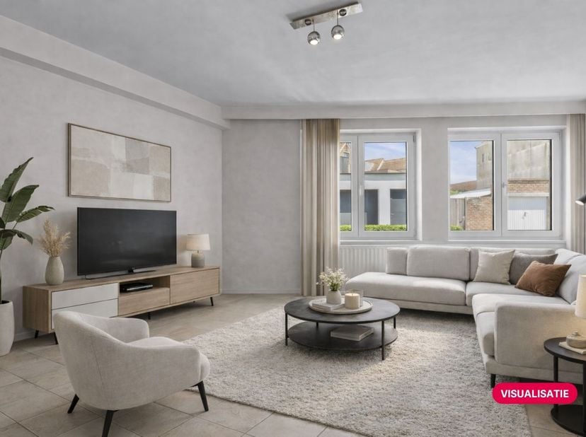 Bent u op zoek naar een strategisch gelegen investering of een comfortabel verblijf aan de kust? Dit bijzonder ruime gelijkvloers appartement in de Ju