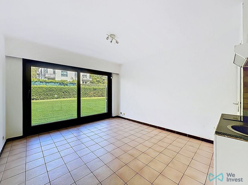 Informatie en bezoeken: maxime.l@weinvest.be | 02 315 77 22<br />
Prachtige opportuniteit voor eerste bewoning of investering. Exclusief bieden wij u