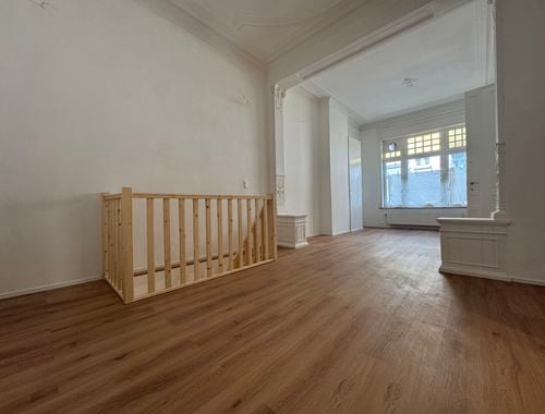                                         Appartement à louer à Saint-Gilles, € 1.100
