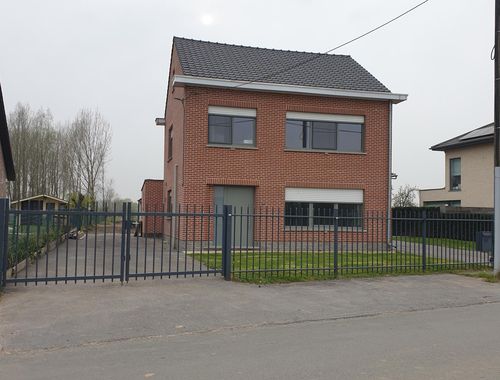                                         Woning te huur in Wichelen, € 1.995
