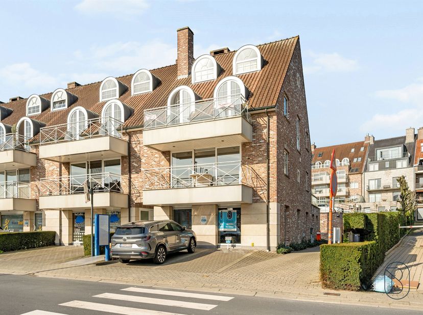 Te koop: commercieel pand op strategische ligging met sterke visibiliteit!<br />
<br />
Op een bijzonder gunstige en makkelijk bereikbare locatie be
