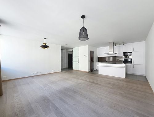                                         Appartement à louer à Ixelles, € 1.575
