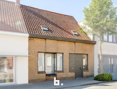                                         Maison à vendre à Harelbeke, € 210.000
