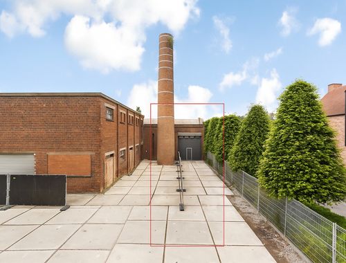                                         Magazijn zonder bureel te koop in Harelbeke, € 920.000
