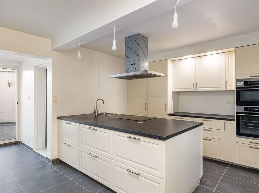 Huis te koop in Bikschotelaan 101,
                    2600 Berchem