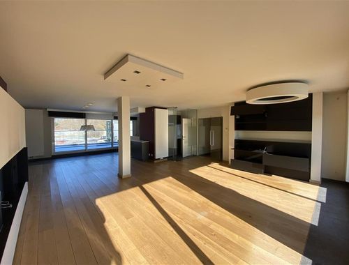                                         Appartement à louer à Aalst, € 1.360
