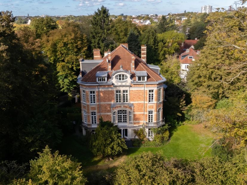 Huis te koop in AVENUE DE SATURNE 44,
                    1180 Ukkel