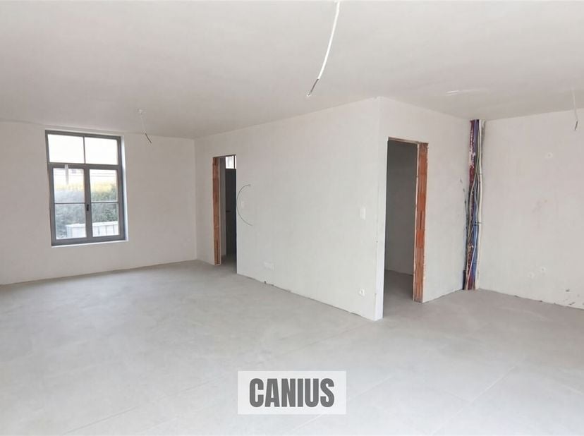 NIEUWBOUWWONING MET 3 SLKS OP HET BEGIJNHOF<br />
Aan de stadsrand van Sint-Truiden treffen wij op het Begijnhof vier unieke nieuwbouwwoningen aan. De