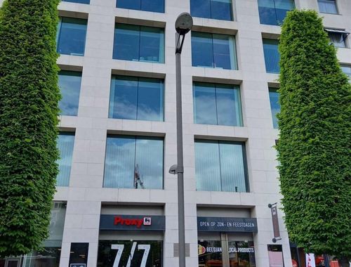                                         Bureaux à louer à Antwerpen, € 5.257
