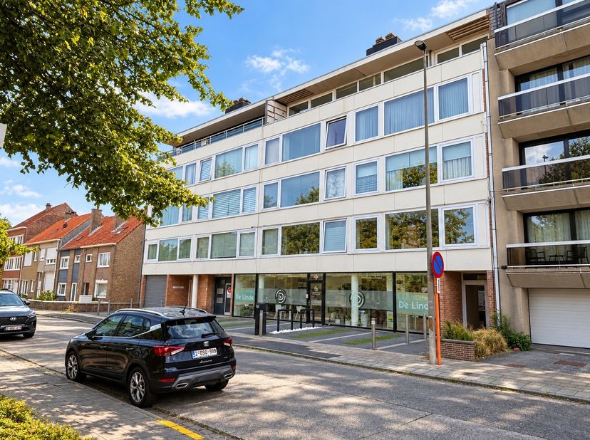 Garage te koop in Lindenlaan 57,
                    8400 Oostende