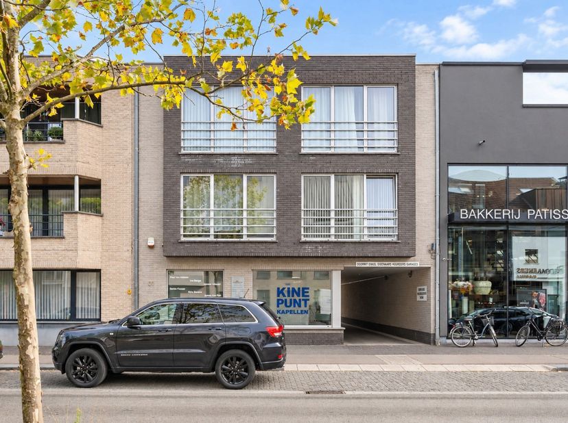Appartement te koop in Dorpsstraat 80 bus 2,
                    2950 Kapellen