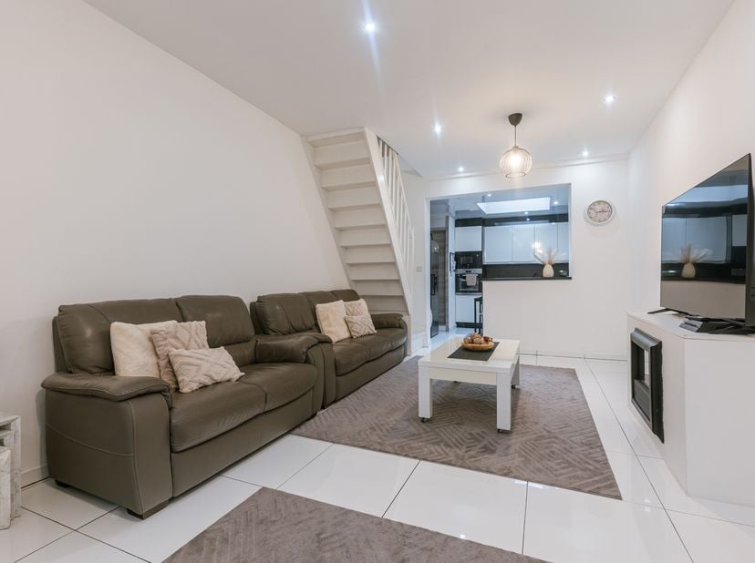 Ruime gezinswoning nabij Sint-Jacobs en Portus Ganda<br />
Mobiscore: 9,4/10 <br />
EPC-score: D<br />
Deze woning geniet van een uitstekende en rusti