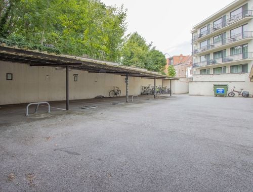                                         Garage en sous-sol à louer à Leuven, € 125
