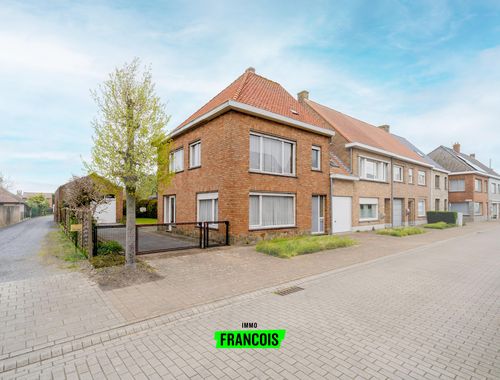                                         Maison d’angle à vendre à Gistel, € 249.000
