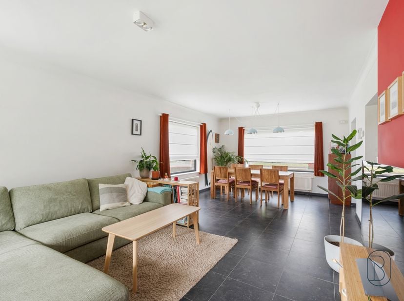 Super gelegen gelijkvloers appartement met 2 slaapkamers en zonnige tuin nabij centrum Kortrijk!<br />
Op zoek naar een instapklaar appartement op een