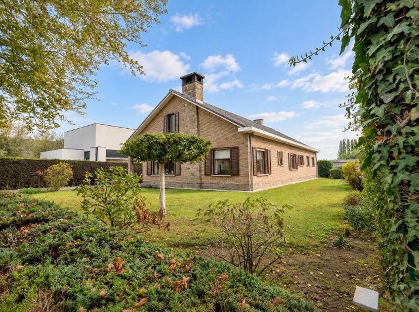 Huis te koop in Landegemstraat 17,
                    9850 Vosselare