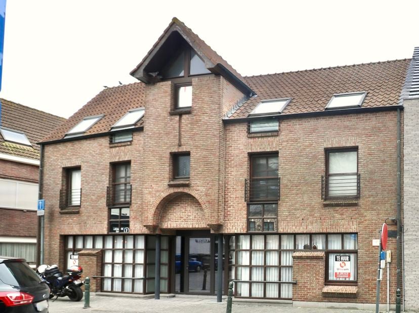 Bien professionnel à louer
                    à 9900 Eeklo