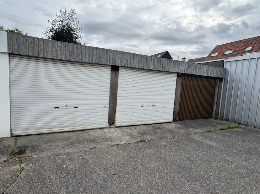 Garage te koop in Muizelstraat 22 bus garage 4,
                    8790 Waregem