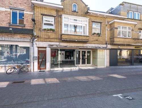                                         Handelszaak te huur in Bree, € 2.500
