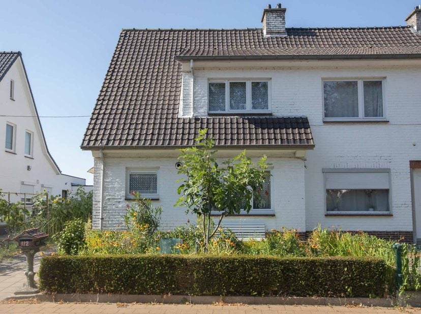 Huis te koop in Lostraat 112,
                    9920 Lovendegem