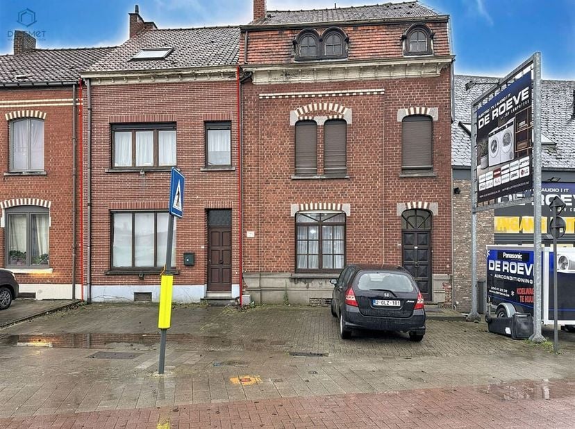 Charmante woning met 3 slaapkamers en gezellige stadstuin op wandelafstand van het centrum van Geraardsbergen<br />
Op slechts een steenworp van het b