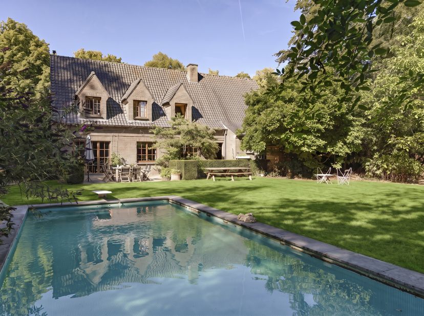 Huis te koop in ,
                    9831 Deurle