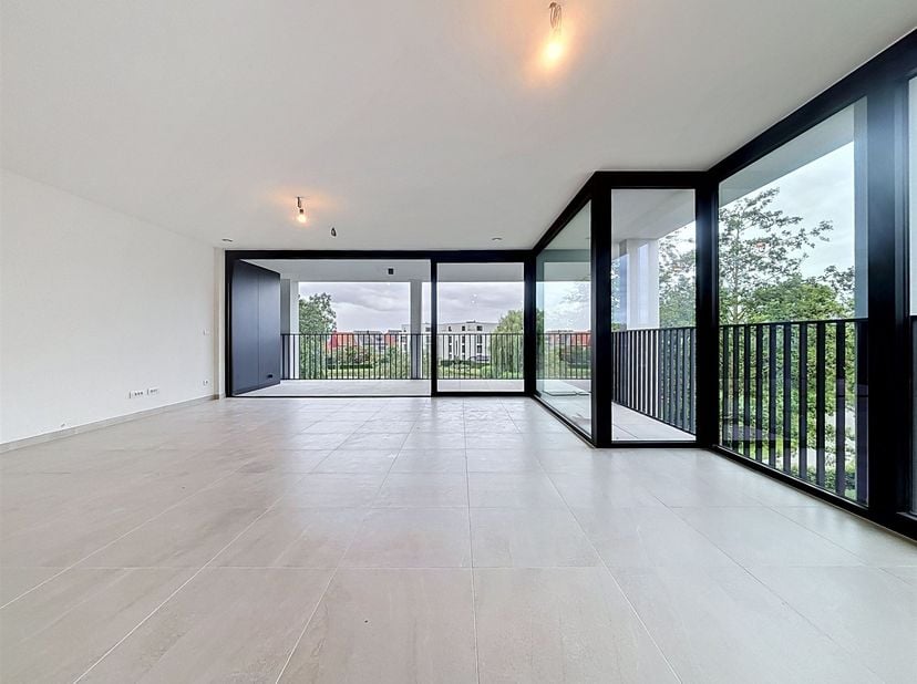 Nieuwbouwappartement met twee slaapkamers in residentie Kasteelvijver te Langemark.<br />
Dit appartement bevindt zich op de tweede verdieping en heef