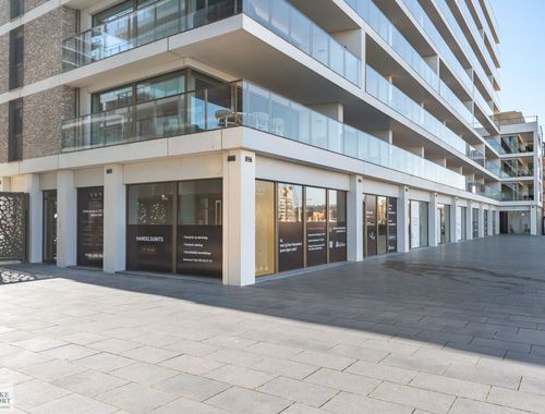                                         Handelsgelijkvloers te huur in Oostende, € 1.570
