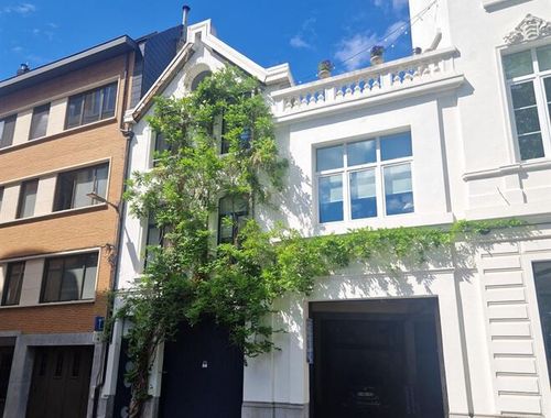                                         Maison de ville à vendre à Antwerpen, € 475.000
